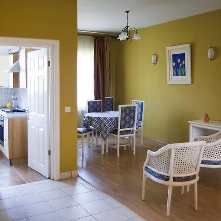 Country Club La Mesteceni Sebes  Bagian luar foto