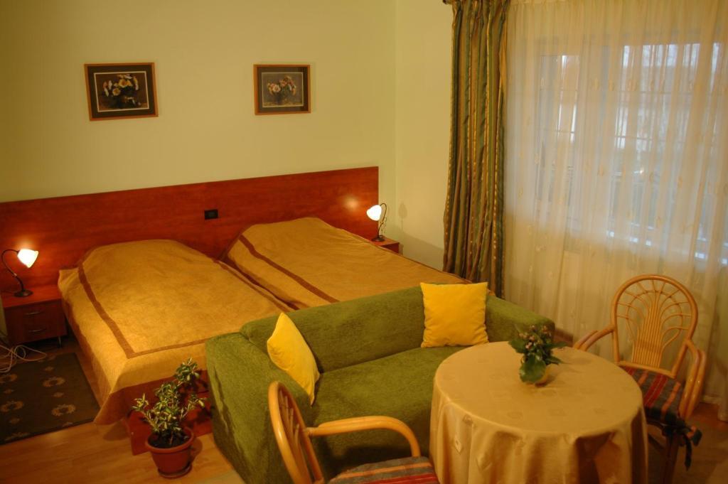 Country Club La Mesteceni Sebes  Ruang foto