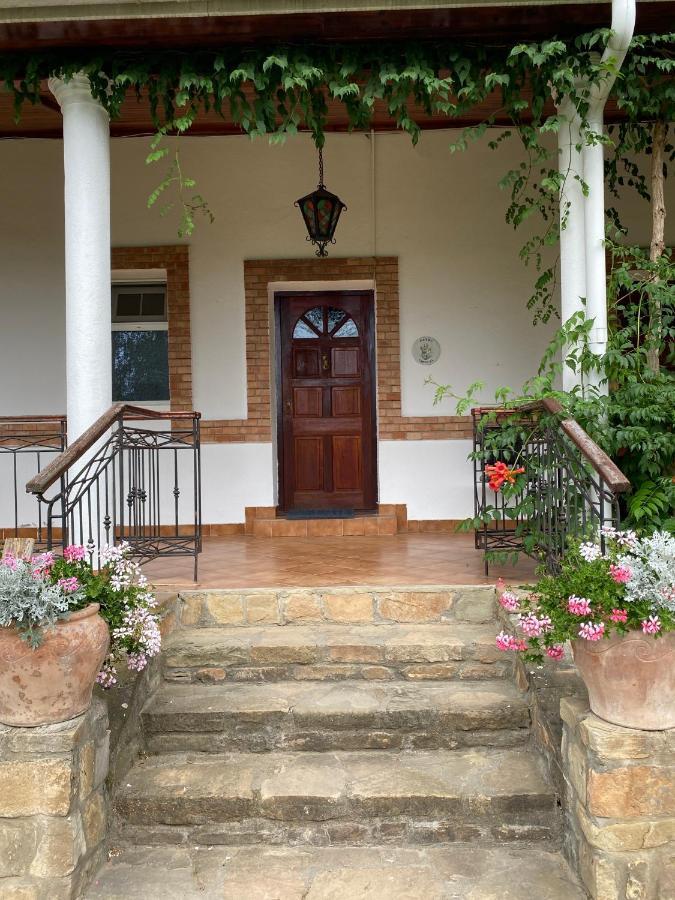 Country Club La Mesteceni Sebes  Bagian luar foto