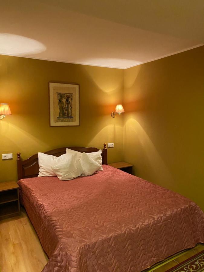 Country Club La Mesteceni Sebes  Bagian luar foto