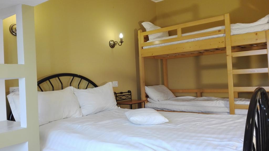 Country Club La Mesteceni Sebes  Bagian luar foto